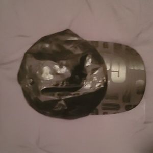 UGG Scatter Graphic Baseball Cap (Black)